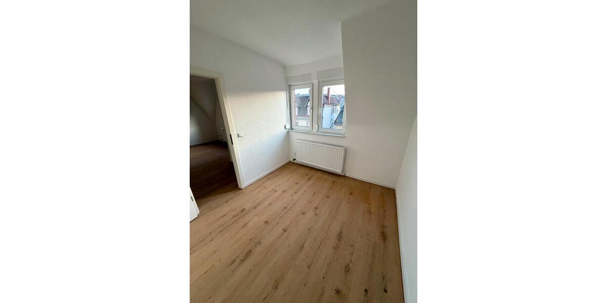 Dachgeschoßwohnung Stuttgart Stuttgart-Ost - 3 Zimmer, 60 m&sup2;, 1.000&euro; | Angebot:26531640