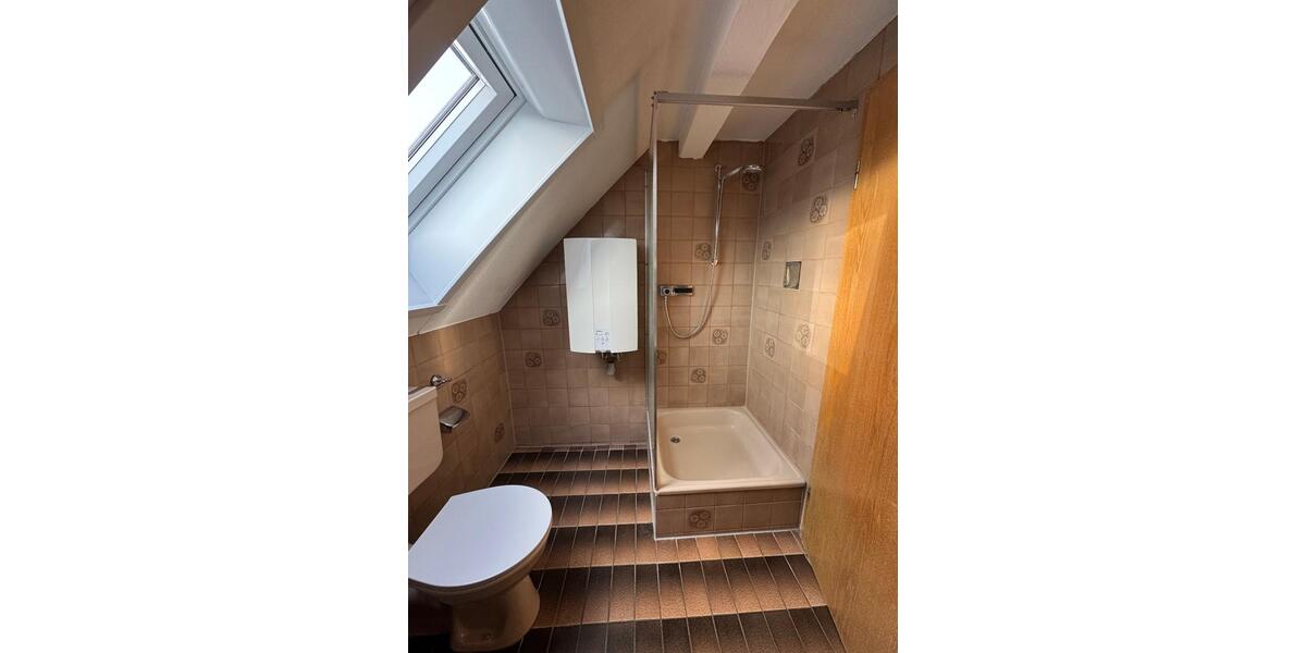 Dachgeschoßwohnung Beuren - 1.5 Zimmer, 42 m&sup2;, 530&euro; | Angebot:25143854