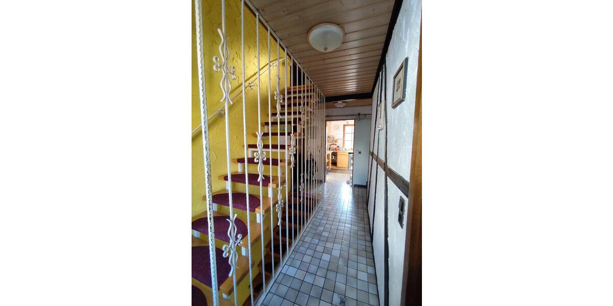 Doppelhaushälfte Nürtingen - 7 Zimmer, 192 m&sup2;, 500.000&euro; | Angebot:25977668