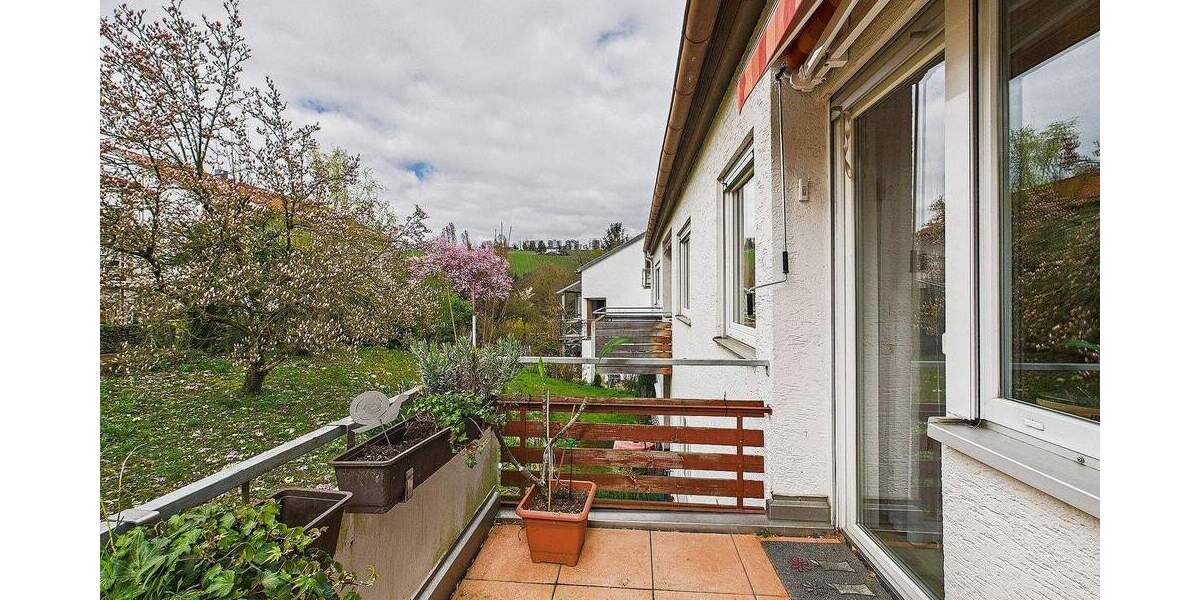 Etagenwohnung Stuttgart Bad Cannstatt - 4 Zimmer, 108 m&sup2;, 365.000&euro; | Angebot:25671744