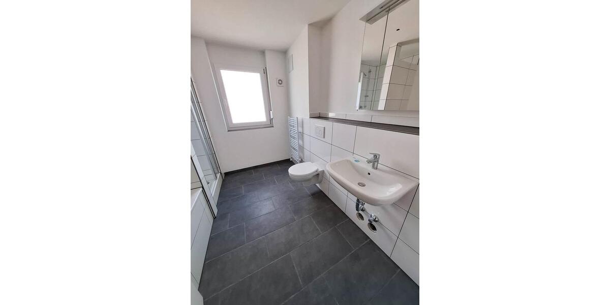 Etagenwohnung Leonberg - 3.5 Zimmer, 90 m&sup2;, 1.590&euro; | Angebot:26648295