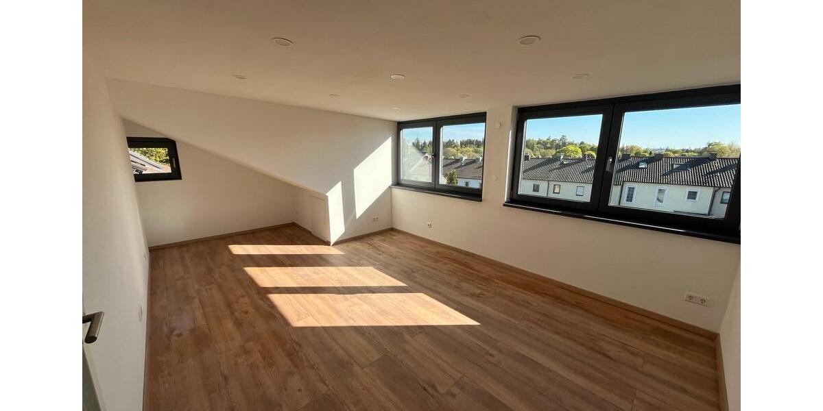 Maisonettenwohnung Sindelfingen - 3.5 Zimmer, 120 m&sup2;, 1.700&euro; | Angebot:26680568