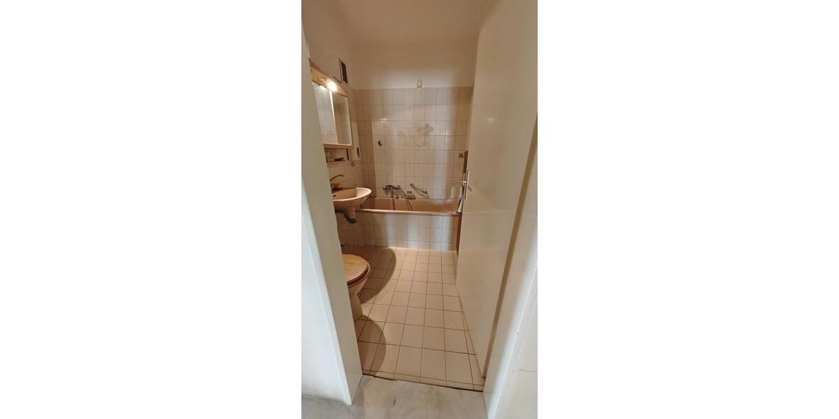 Etagenwohnung Stuttgart Mühlhausen - 3 Zimmer, 70 m&sup2;, 215.000&euro; | Angebot:25498029