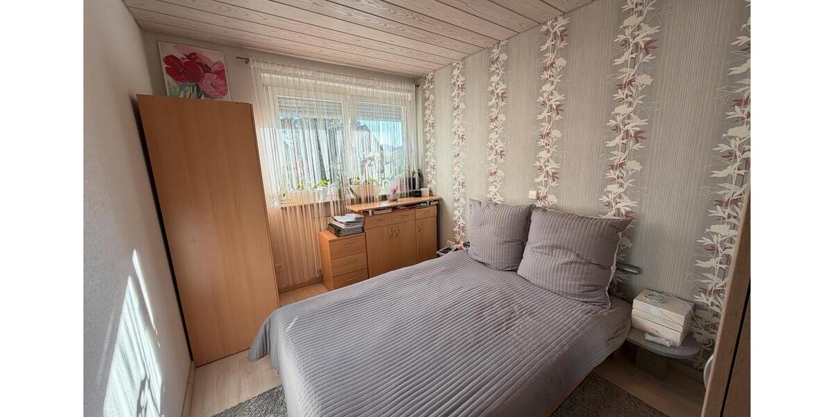 Erdgeschoßwohnung Leonberg - 3.5 Zimmer, 80 m&sup2;, 375.000&euro; | Angebot:25409085