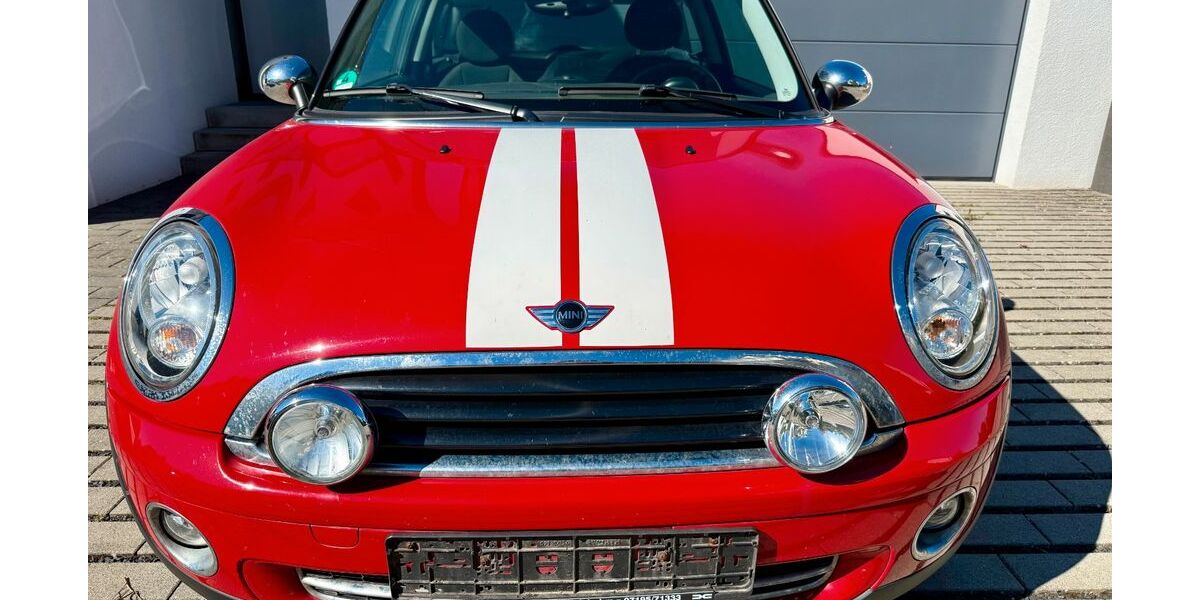 Mini ONE 111.245 km 4.699 &euro; Berglen 73663