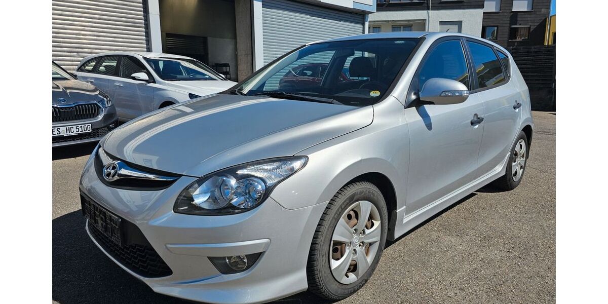 Hyundai i30 124.987 km 3.950 &euro; Leonberg 71229