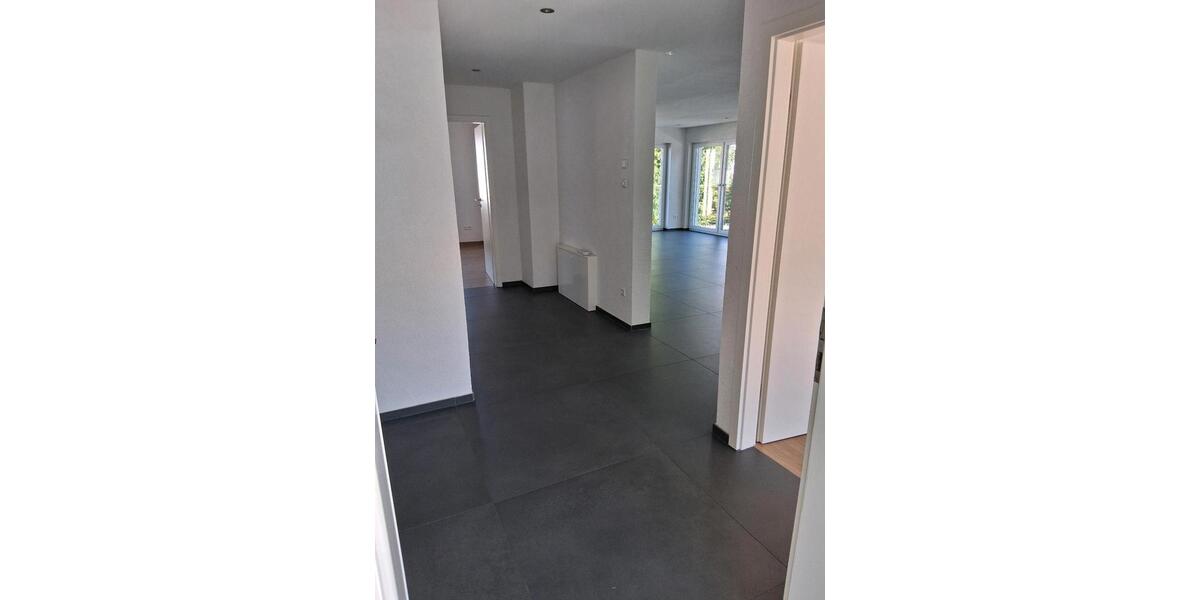 Einfamilienhaus Winnenden - 7 Zimmer, 170 m&sup2;, 2.580&euro; | Angebot:27606300