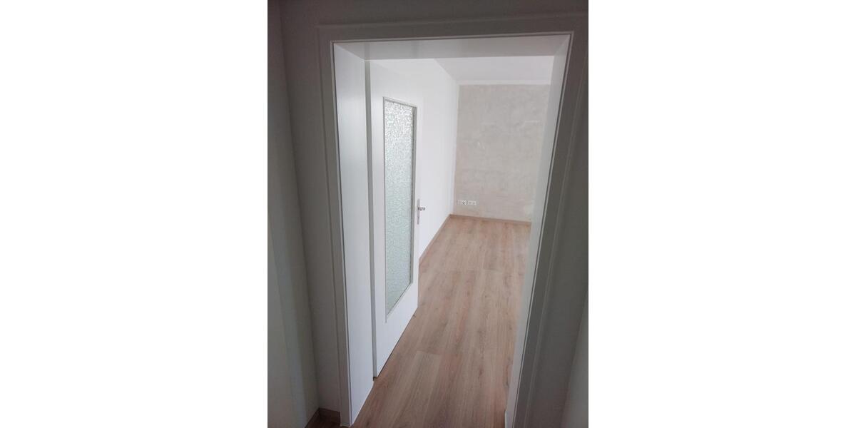 Etagenwohnung Uhingen - 2 Zimmer, 80 m&sup2;, 980&euro; | Angebot:27553307