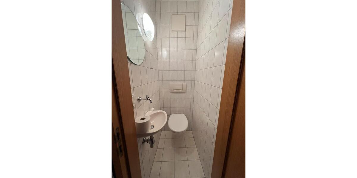 Dachgeschoßwohnung Stuttgart Zuffenhausen - 2 Zimmer, 50 m&sup2;, 900&euro; | Angebot:25312597