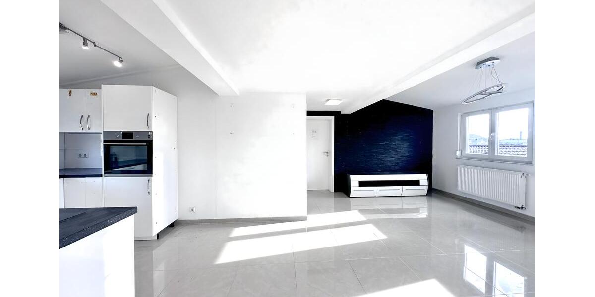 Dachgeschoßwohnung Winnenden - 4 Zimmer, 70 m&sup2;, 950&euro; | Angebot:25648717