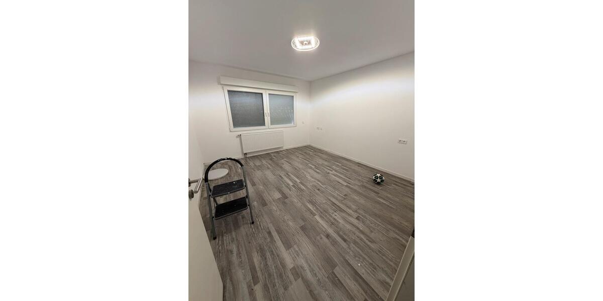 Einfamilienhaus Sachsenheim - 7 Zimmer, 230 m&sup2;, 900.000&euro; | Angebot:26957350