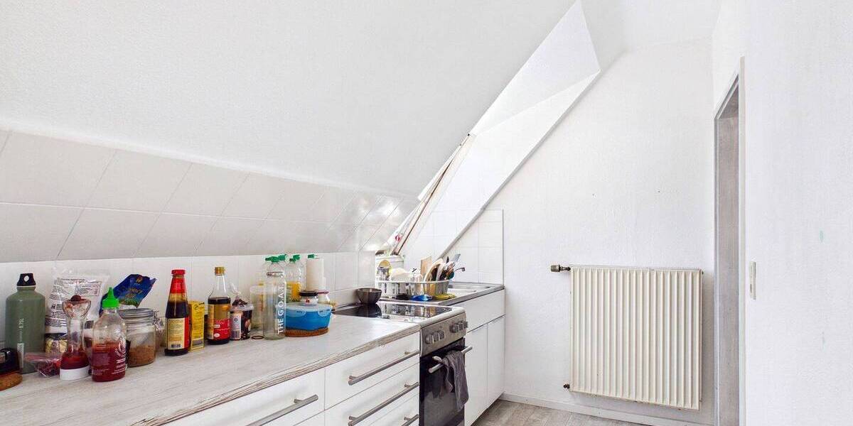 Mehrfamilienhaus, Wohnhaus Stuttgart Zuffenhausen - 8 Zimmer, 174 m&sup2;, 547.000&euro; | Angebot:26684039