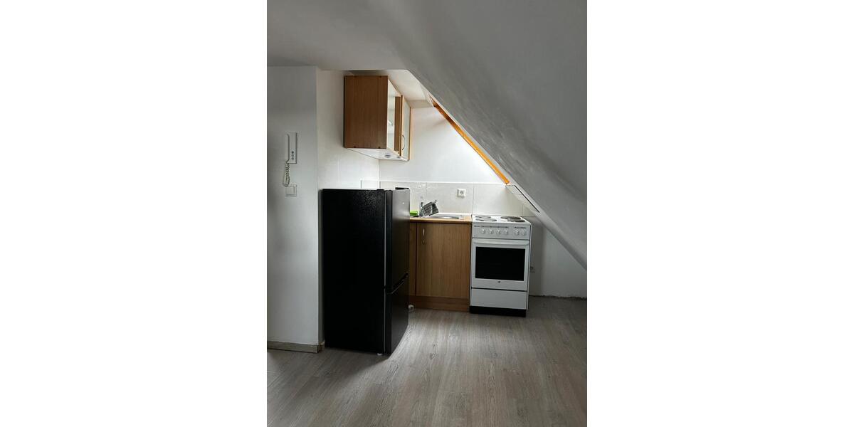 Dachgeschoßwohnung Stuttgart Degerloch - 2 Zimmer, 35 m&sup2;, 650&euro; | Angebot:26227342