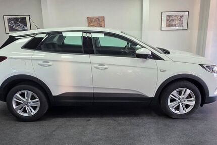 Opel Grandland (X) 63.000 km 13.990 &euro; Asperg/Ludwigsburg bei Stuttgart 71679