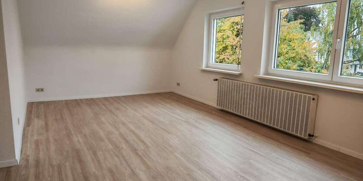 Etagenwohnung Stuttgart Degerloch - 3 Zimmer, 83 m&sup2;, 1.200&euro; | Angebot:24758696