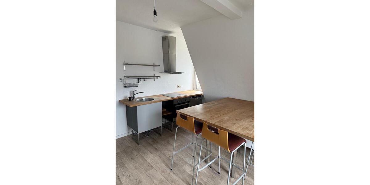 Dachgeschoßwohnung Stuttgart Bad Cannstatt - 3 Zimmer, 88 m&sup2;, 1.190&euro; | Angebot:25765759