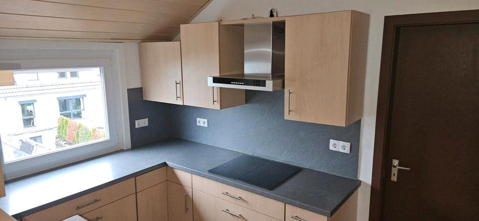 Dachgeschoßwohnung Backnang - 5 Zimmer, 94 m&sup2;, 1.300&euro; | Angebot:25948413