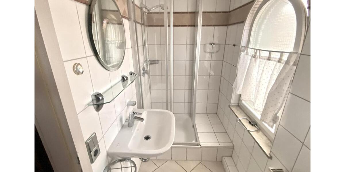 Etagenwohnung Sindelfingen - 3.5 Zimmer, 125 m&sup2;, 1.150&euro; | Angebot:27619223