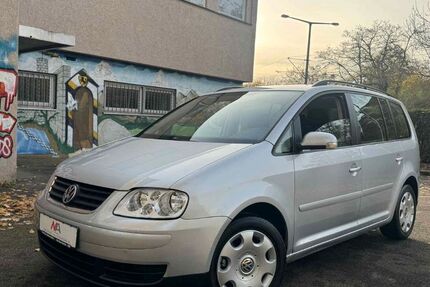 VW Touran 110.000 km 4.499 &euro; Stuttgart 70376