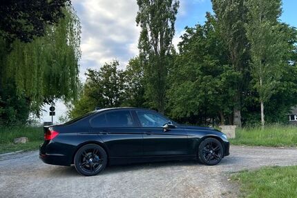 BMW 320 132.000 km 12.600 &euro; Löchgau 74369