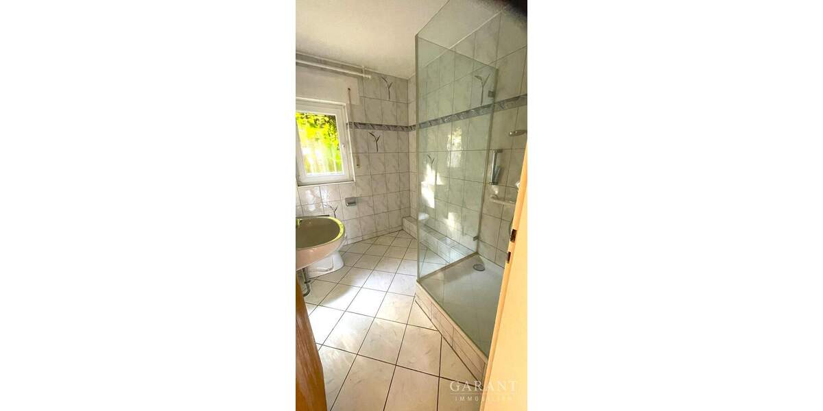 Doppelhaushälfte Weissach Flacht - 8 Zimmer, 164 m&sup2;, 440.000&euro; | Angebot:25707584