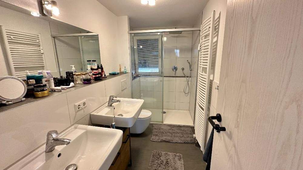 Etagenwohnung Böblingen - 3 Zimmer, 95 m&sup2;, 2.100&euro; | Angebot:25737012