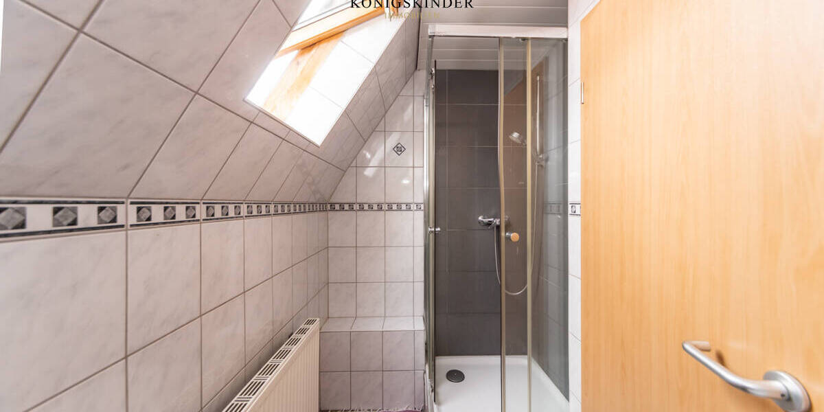 Mehrfamilienhaus, Wohnhaus Stuttgart / Zuffenhausen Zuffenhausen - 1 Zimmer, 330 m&sup2;, 1.299.000&euro; | Angebot:25676005