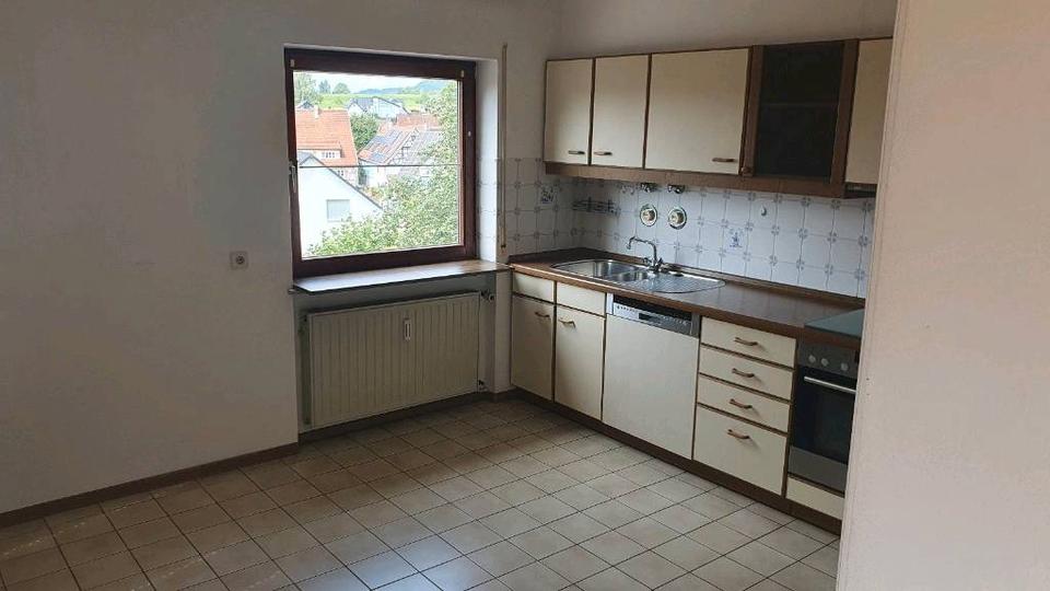 Dachgeschoßwohnung Weinstadt - 2.5 Zimmer, 65 m&sup2;, 660&euro; | Angebot:26676213