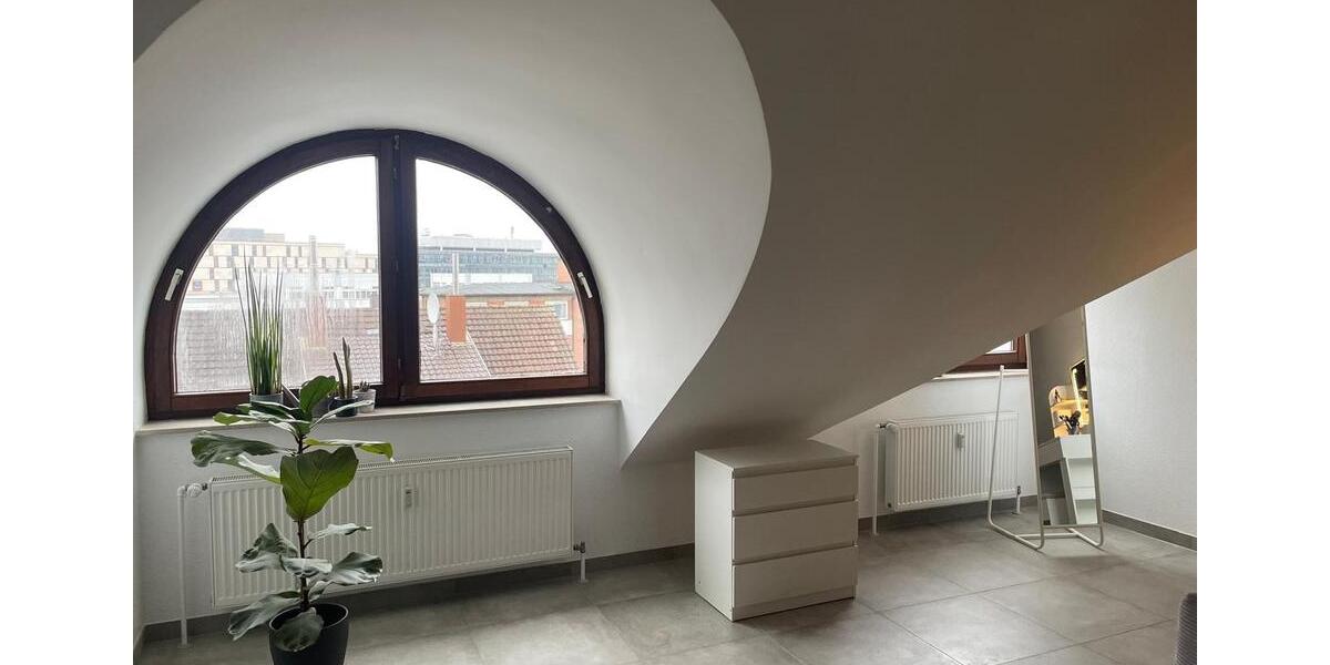 Dachgeschoßwohnung Sindelfingen Sindelfingen (Stadt) - 1 Zimmer, 50 m&sup2;, 750&euro; | Angebot:25995001