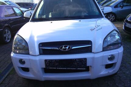Hyundai TUCSON 221.000 km 1.699 &euro; Kernen i.R. 71394