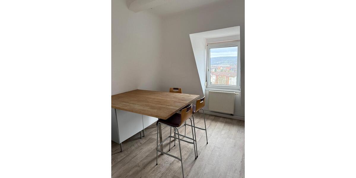Dachgeschoßwohnung Stuttgart Bad Cannstatt - 3 Zimmer, 88 m&sup2;, 1.090&euro; | Angebot:26039268