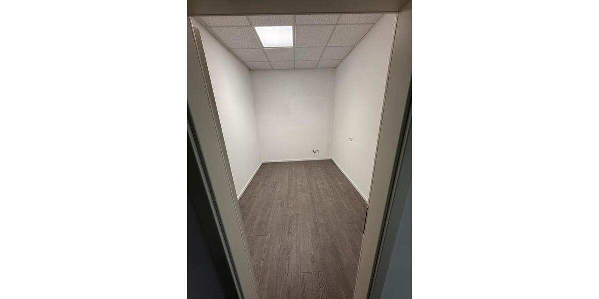 Gewerbeobjekt Ditzingen - 250&euro; | Angebot:25596901