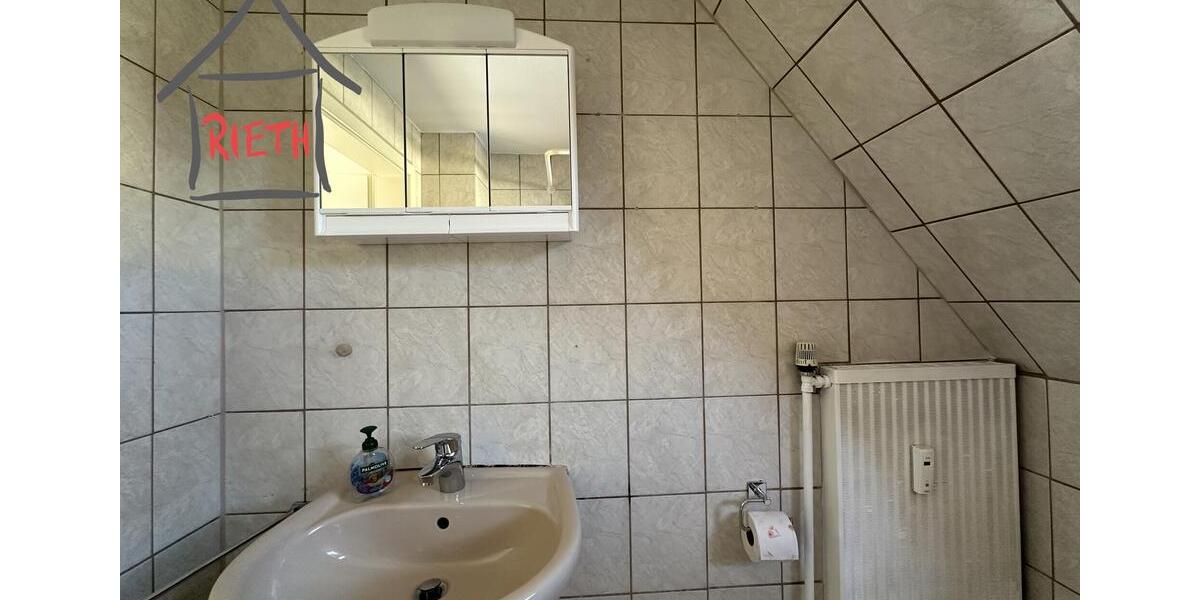 Dachgeschoßwohnung Remseck am Neckar - 3 Zimmer, 60 m&sup2;, 700&euro; | Angebot:25839320