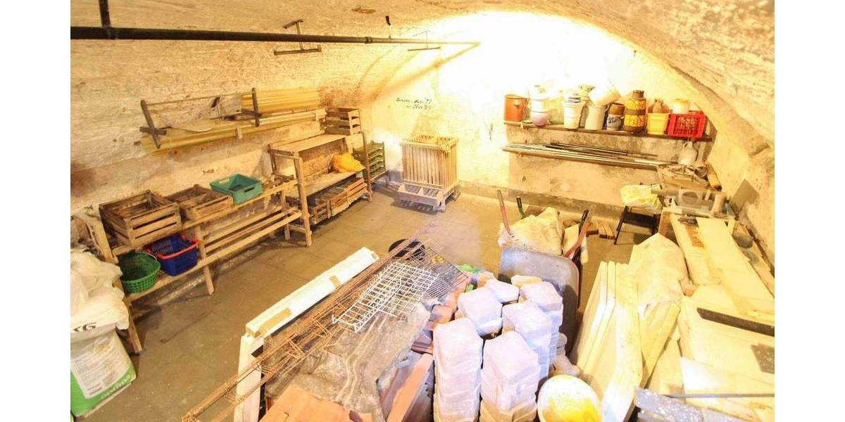 Mehrfamilienhaus, Wohnhaus Stuttgart Heumaden - 9 Zimmer, 154 m&sup2;, 398.000&euro; | Angebot:25718008