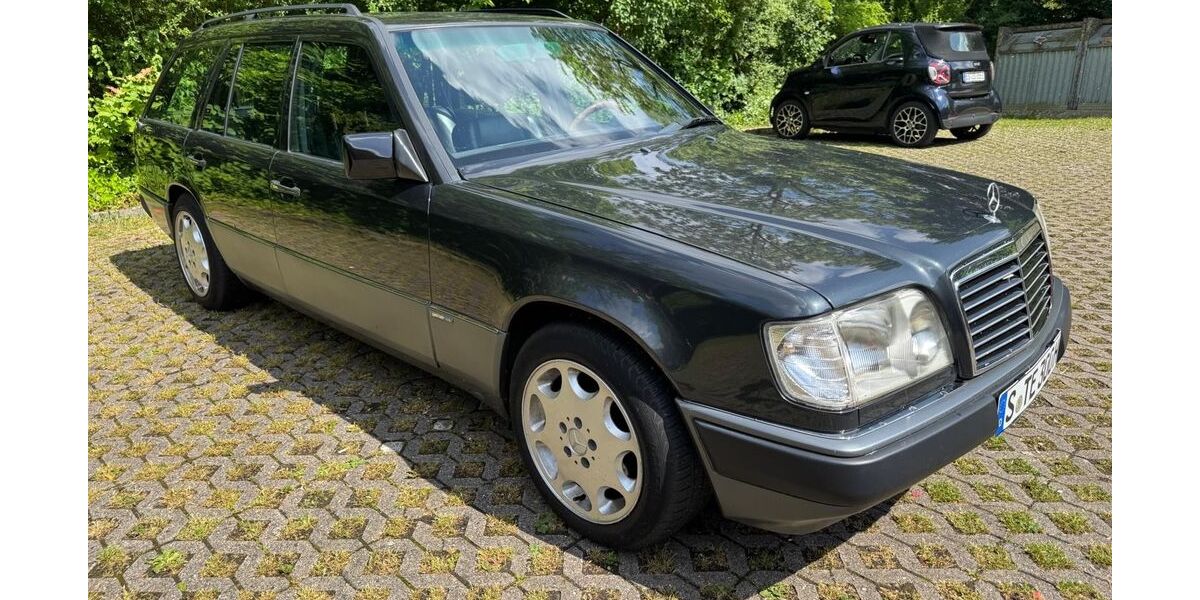 Mercedes-Benz E 300 283.000 km 11.500 &euro; Stuttgart 70180
