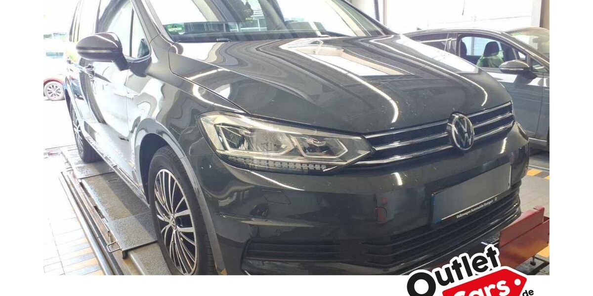 VW Touran 111.574 km 25.830 &euro; Stuttgart 70563