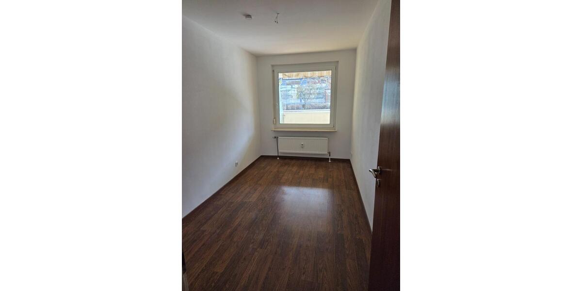 Hochparterre Stuttgart Botnang - 3.5 Zimmer, 80 m&sup2;, 320.000&euro; | Angebot:25611782