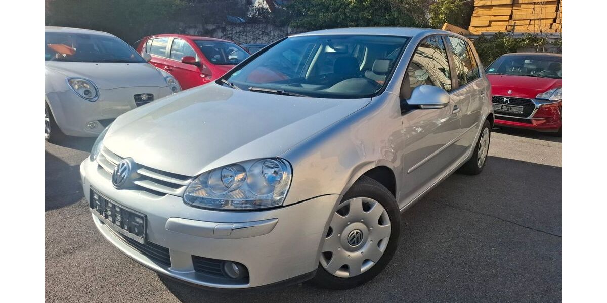 VW Golf 220.000 km 2.400 &euro; Stuttgart 70195