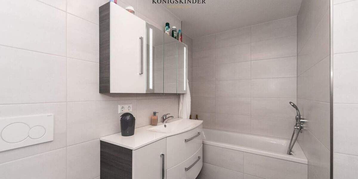 Etagenwohnung Bönnigheim - 3 Zimmer, 74 m&sup2;, 360.000&euro; | Angebot:25680021