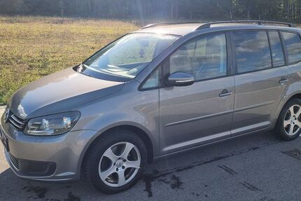 VW Touran 129.980 km 6.799 &euro; Leonberg Gebersheim 71229