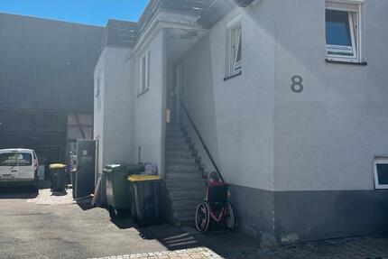 Haus Sachsenheim - 11 Zimmer, 220 m&sup2;, 300.000&euro; | Angebot:25055352