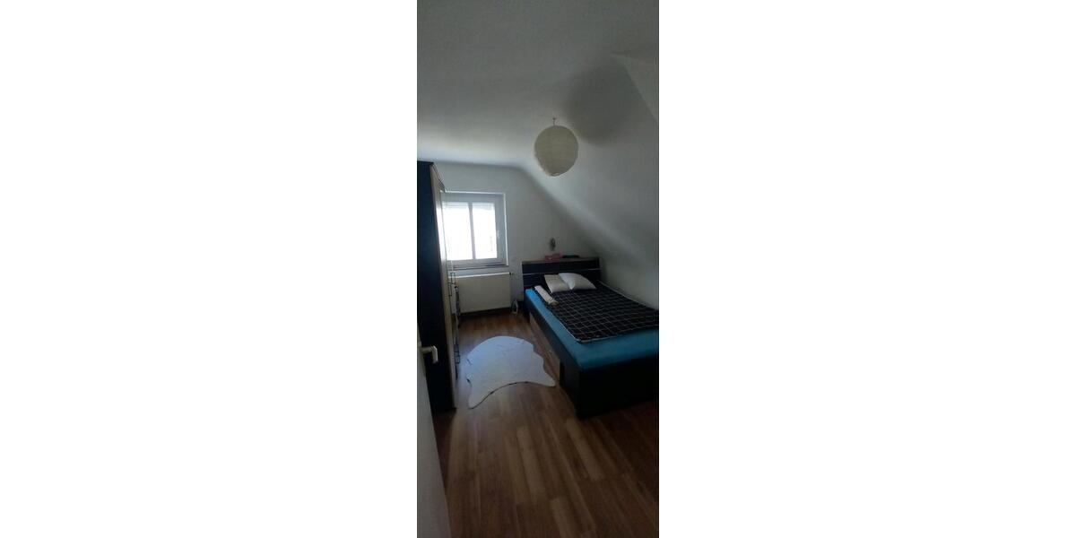 Dachgeschoßwohnung Stuttgart Feuerbach - 1 Zimmer, 38 m&sup2;, 900&euro; | Angebot:26592017