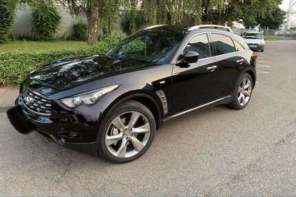 INFINITI FX 220.270 km 8.000 &euro; Untergruppenbach 74199