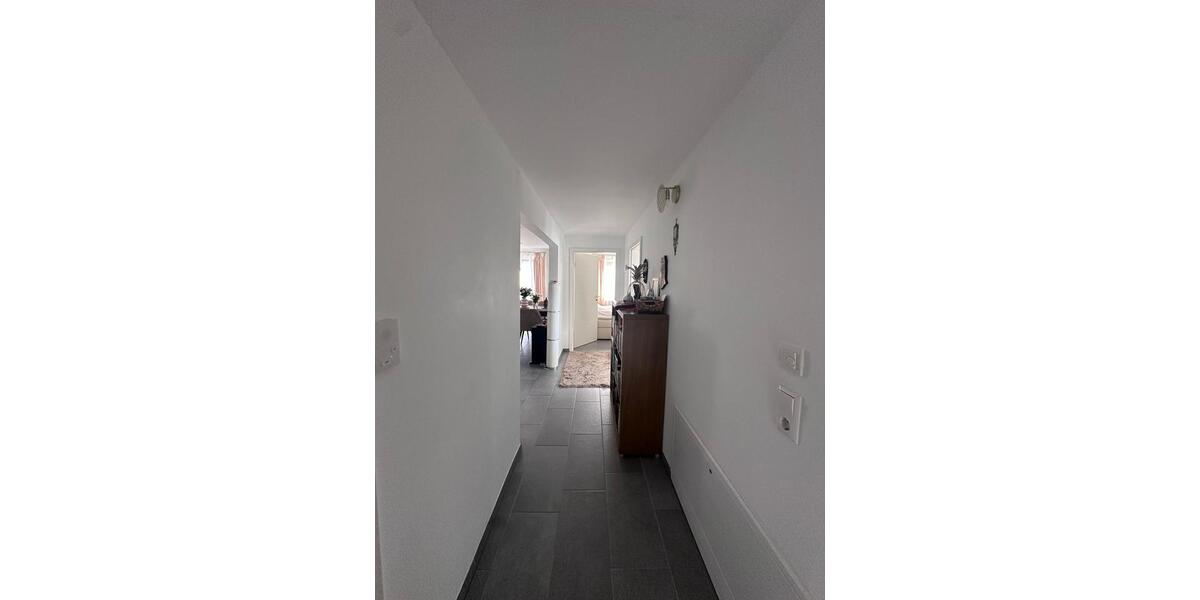 Etagenwohnung Esslingen am Neckar Hegensberg - 3 Zimmer, 75 m&sup2;, 1.250&euro; | Angebot:25419419