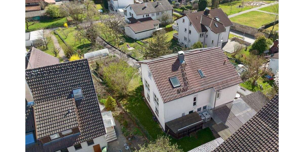 Mehrfamilienhaus, Wohnhaus Sachsenheim / Kleinsachsenheim Kleinsachsenheim - 8 Zimmer, 244 m&sup2;, 668.000&euro; | Angebot:25746121