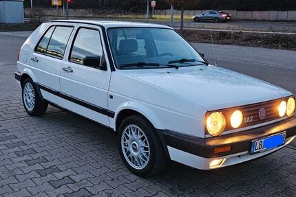 VW Golf 243.000 km 3.999 &euro; Ditzingen 71254