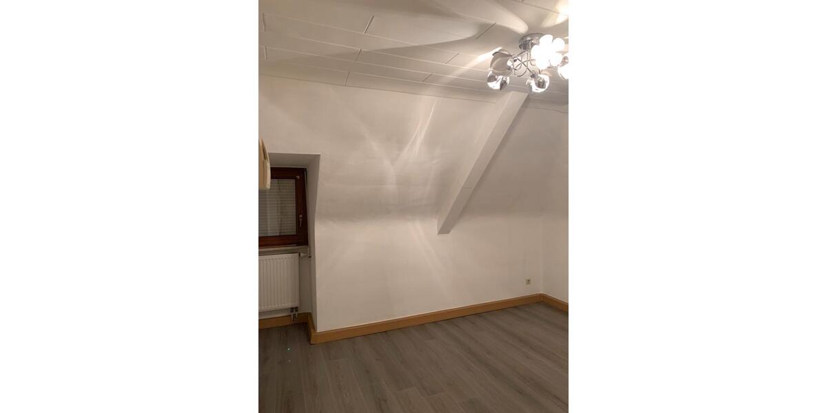 Dachgeschoßwohnung Kornwestheim - 3 Zimmer, 20 m&sup2;, 760&euro; | Angebot:26012923