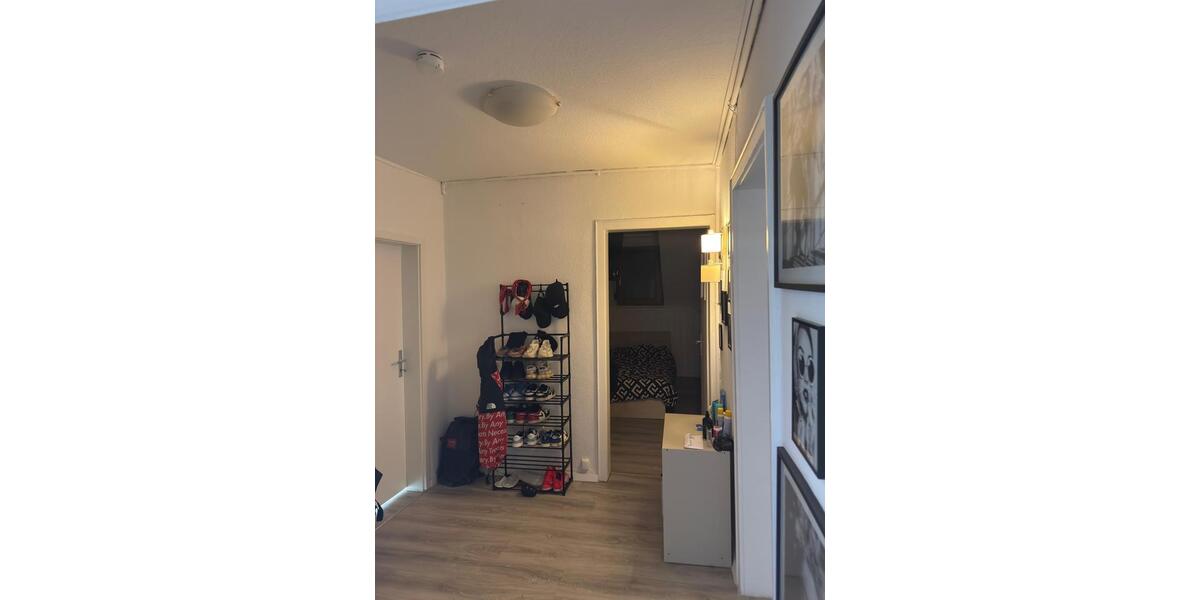 Dachgeschoßwohnung Stuttgart Stuttgart-Süd - 3.5 Zimmer, 75 m&sup2;, 1.090&euro; | Angebot:25896088
