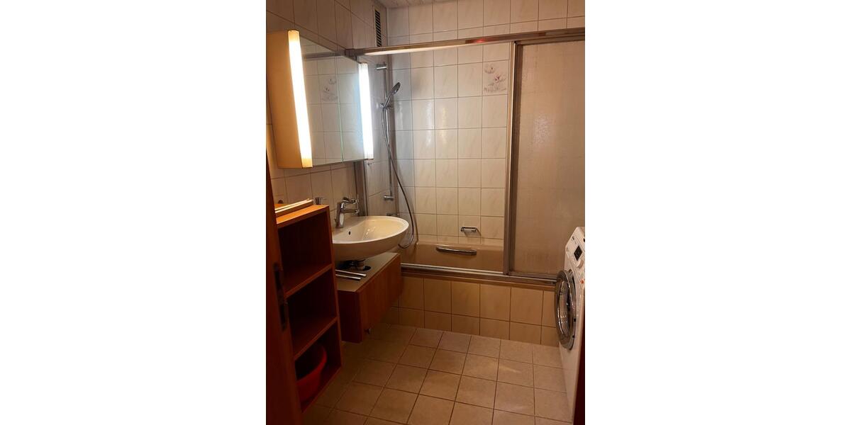 Etagenwohnung Sachsenheim - 2.5 Zimmer, 70 m&sup2;, 1.050&euro; | Angebot:25931289