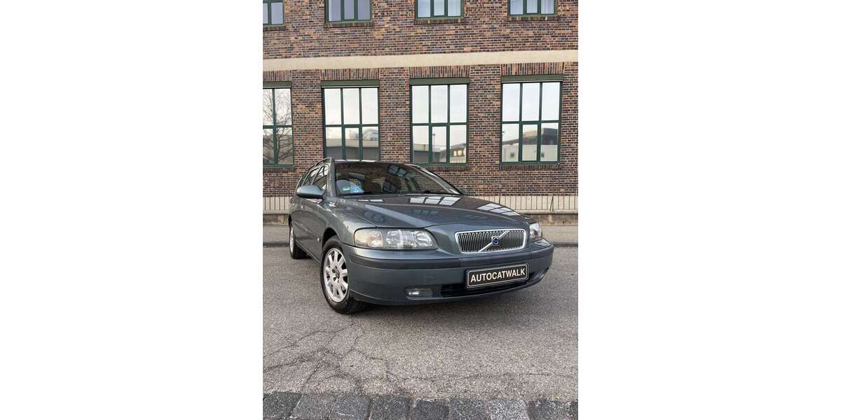 Volvo V70 247.000 km 9.900 &euro; Stuttgart 70499